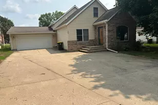 523 Davis Ave, Westbrook, MN 56183 - Photo 1