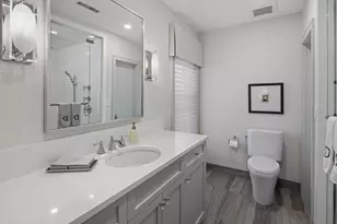 110 Bank St SE, Minneapolis, MN 55414 - Photo 32