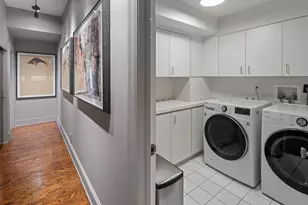 110 Bank St SE, Minneapolis, MN 55414 - Photo 34