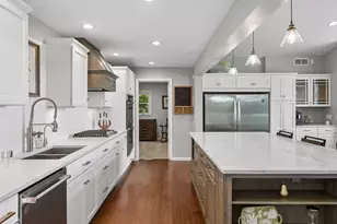 8201 Westwood Hills Curve, Saint Louis Park, MN 55426 - Photo 10