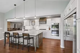8201 Westwood Hills Curve, Saint Louis Park, MN 55426 - Photo 12