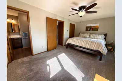 801 Sunrise Boulevard, Redwood Falls, MN 56283 - Photo 14