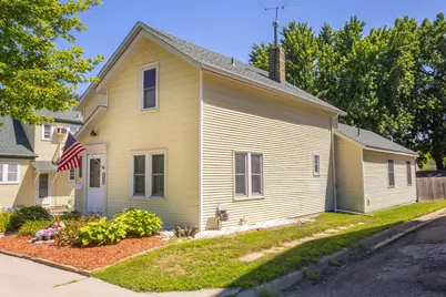 216 E 3rd Street, Chaska, MN 55318 - Photo 42