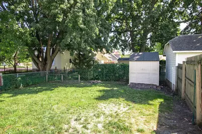 216 E 3rd Street, Chaska, MN 55318 - Photo 38