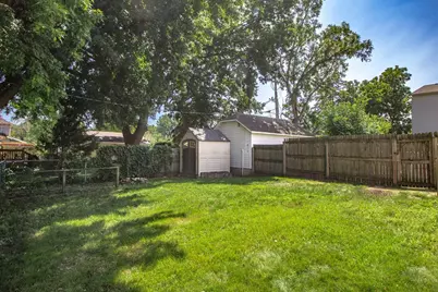 216 E 3rd Street, Chaska, MN 55318 - Photo 40