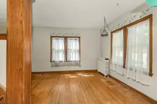 216 E 3rd St, Chaska, MN 55318 - Photo 4