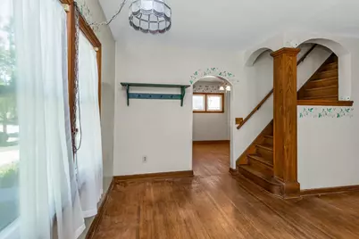 216 E 3rd Street, Chaska, MN 55318 - Photo 8
