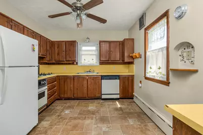 216 E 3rd Street, Chaska, MN 55318 - Photo 12