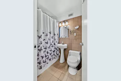 1912 Dupont Avenue S #105, Minneapolis, MN 55403 - Photo 12