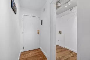 1912 Dupont Ave S, Minneapolis, MN 55403 - Photo 12