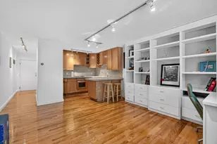 1912 Dupont Ave S, Minneapolis, MN 55403 - Photo 1