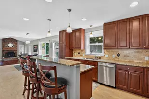 748 Windmill Ct, Eagan, MN 55123 - Photo 8