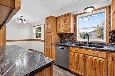 515 SW 9th Street SW, Braham, MN 55006 - Photo 10