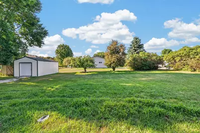 515 SW 9th Street SW, Braham, MN 55006 - Photo 4