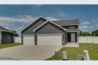 4514 13th Street S, Moorhead, MN 56560 - Photo 2