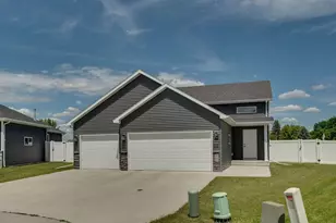 4514 13th St S, Moorhead, MN 56560 - Photo 2