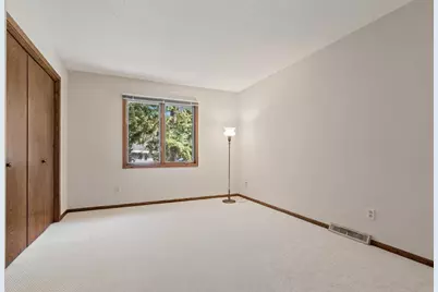 135 Pleasant Lane E, Excelsior, MN 55331 - Photo 18