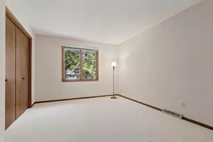 135 Pleasant Ln E, Excelsior, MN 55331 - Photo 18