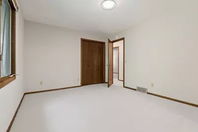135 Pleasant Lane E, Excelsior, MN 55331 - Photo 16