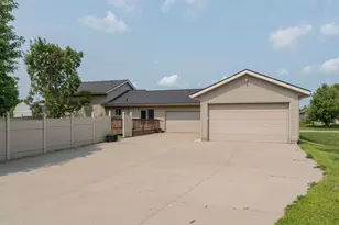 1114 Engesser Ln, Saint Peter, MN 56082 - Photo 38
