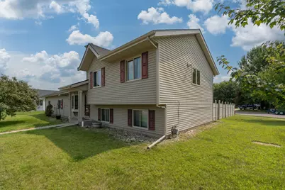 1114 Engesser Lane, Saint Peter, MN 56082 - Photo 2