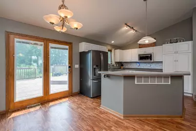 1114 Engesser Lane, Saint Peter, MN 56082 - Photo 6