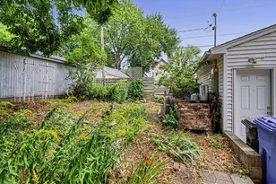 1911 Pierce St NE, Minneapolis, MN 55418 - Photo 32