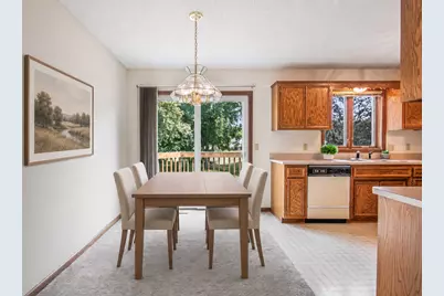 972 Pointe Way, Eagan, MN 55123 - Photo 4