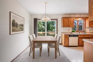 972 Pointe Way, Eagan, MN 55123 - Photo 4