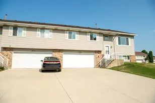 15872 Granada Ave, Apple Valley, MN 55124 - Photo 1