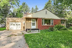 1804 7 1/2 Street SW, Willmar, MN 56201 - Photo 1