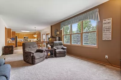 2437 Matterhorn Drive E, Maplewood, MN 55119 - Photo 10