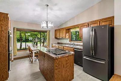 12540 Everest Court W, Apple Valley, MN 55124 - Photo 6