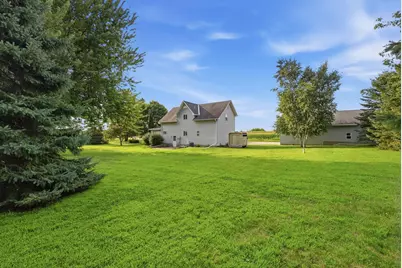 7520 County Road 9 NE, Willmar, MN 56201 - Photo 4