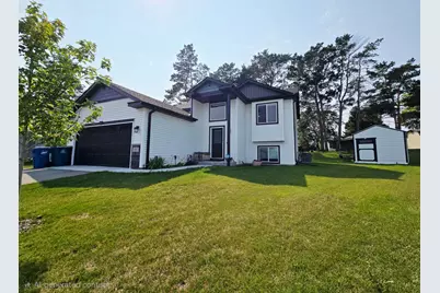 381 18th Street Court NW, Sauk Rapids, MN 56379 - Photo 2