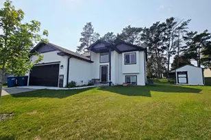 381 18th St Ct NW, Sauk Rapids, MN 56379 - Photo 2