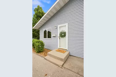 519 Appletree Lane, Moorhead, MN 56560 - Photo 4