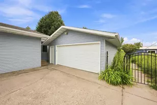 519 Appletree Ln, Moorhead, MN 56560 - Photo 44