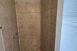 313 Edmund Ave, Saint Paul, MN 55103 - Photo 12
