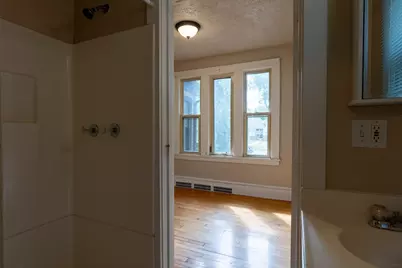 915 College Street N, Fargo, ND 58102 - Photo 12