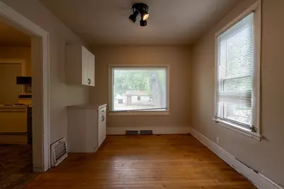 915 College Street N, Fargo, ND 58102 - Photo 6