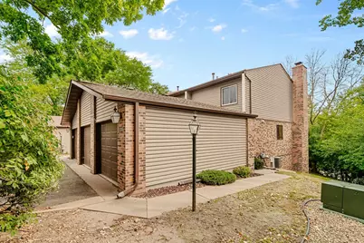2420 Mendelssohn Lane N #5, Golden Valley, MN 55427 - Photo 2