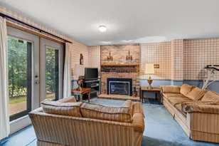 2420 Mendelssohn Ln N, Golden Valley, MN 55427 - Photo 26
