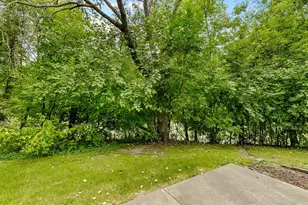2420 Mendelssohn Ln N, Golden Valley, MN 55427 - Photo 36