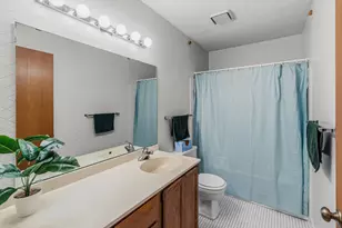 2420 Mendelssohn Ln N, Golden Valley, MN 55427 - Photo 24