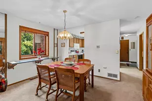 2420 Mendelssohn Ln N, Golden Valley, MN 55427 - Photo 2