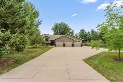 947 Sherman Road, Hudson, WI 54016 - Photo 4
