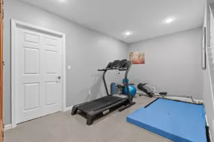 6921 Bluff Ln NW, Rochester, MN 55901 - Photo 46