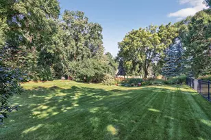 2277 Moreland Ct E, Maplewood, MN 55119 - Photo 10