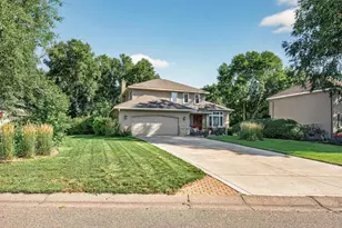 2277 Moreland Ct E, Maplewood, MN 55119 - Photo 2